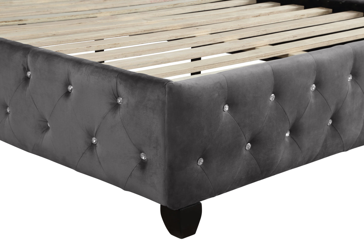 Sophia Crystal Tufted Full Bed Made With Wood In Color Gray